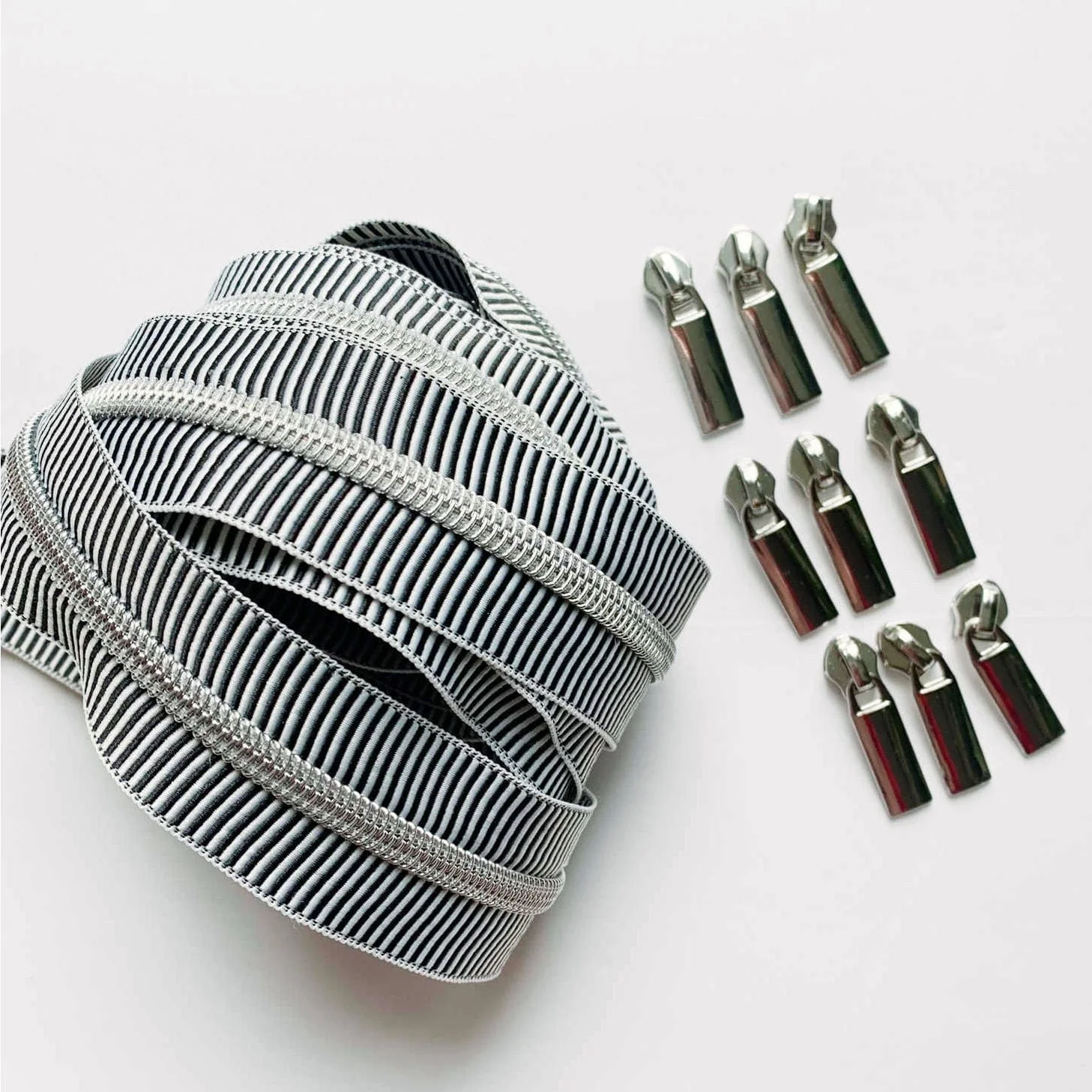 #5 Black White Tiny Stripe Zipper Pack with Silver Teeth - 3 Yards Continuous Zipper Tape