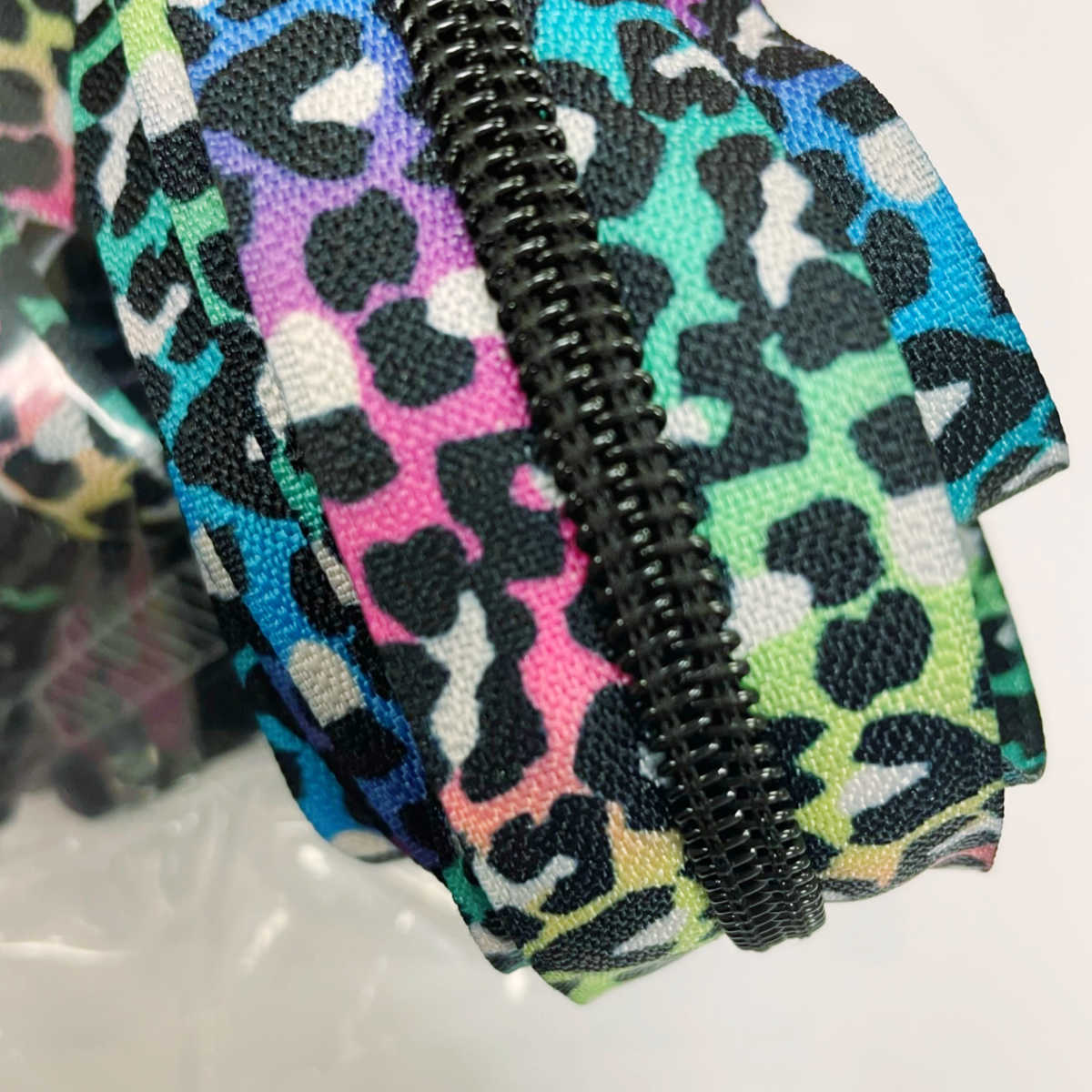 #5 Rainbow Leopard Print Zipper Pack with Black Teeth - 3 Yards Continuous Zipper Tape - Image 3