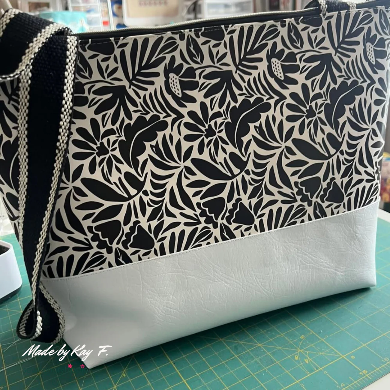Black and Cream Floral Vinyl - Image 9