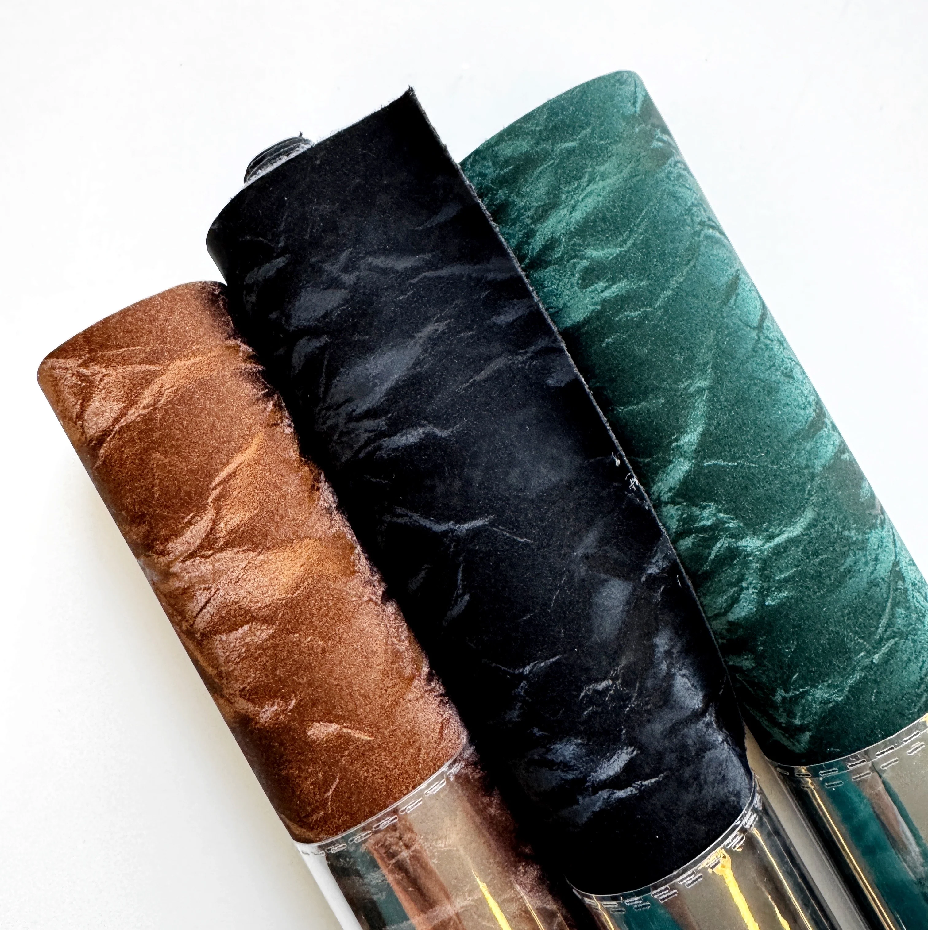 Deep Hunter Velveteen Vinyl Roll - Image 3
