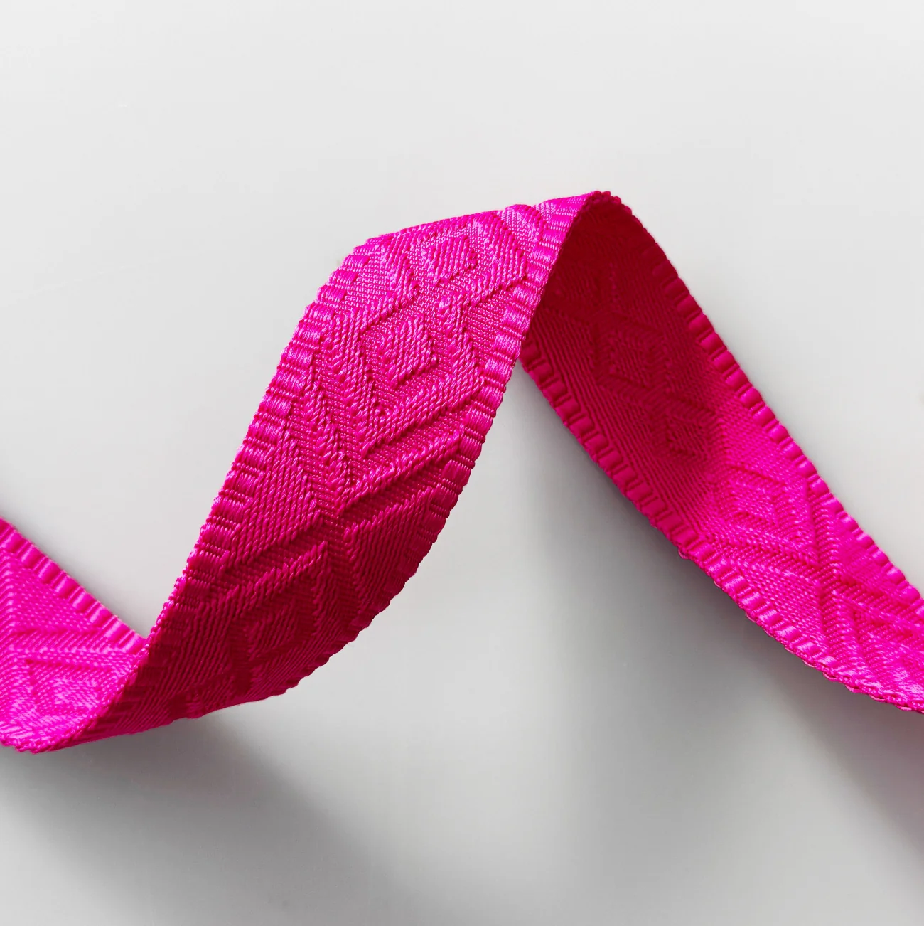 Hot Fuchsia Pink Jacquard Webbing 1.5" Width - Bold Woven Strap Per Yard