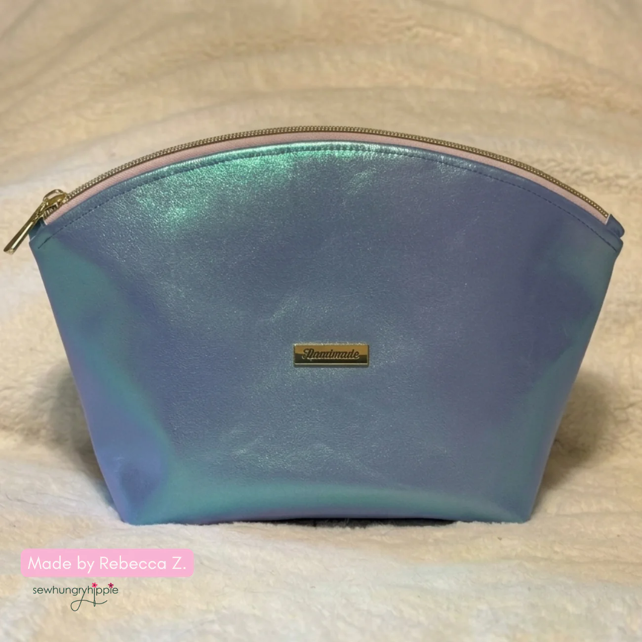 Iridescent Blue Vinyl – Color-Shifting Fabric Vinyl - Image 6