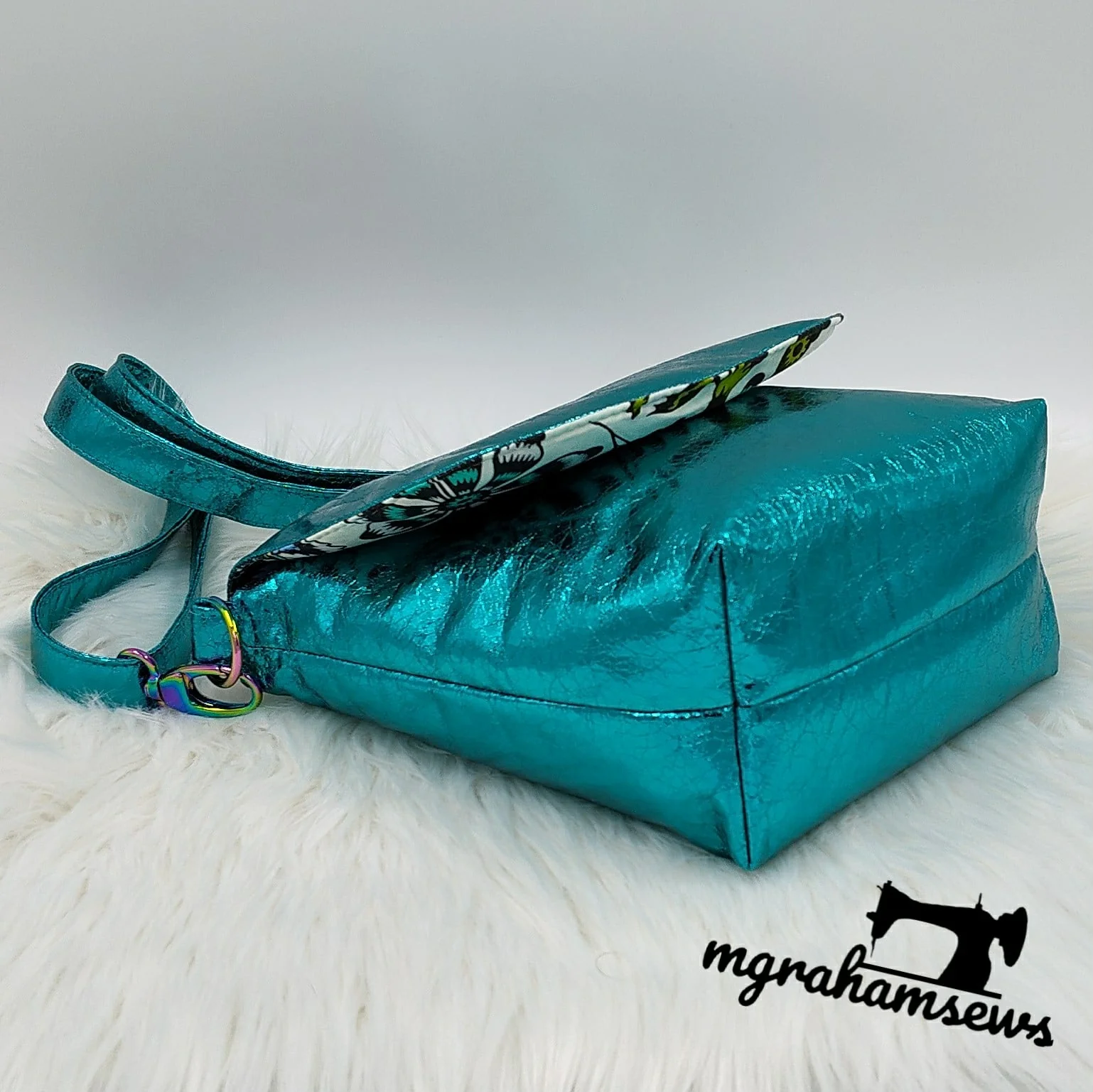 IRIS Messenger Bag PDF sewing pattern - Image 3