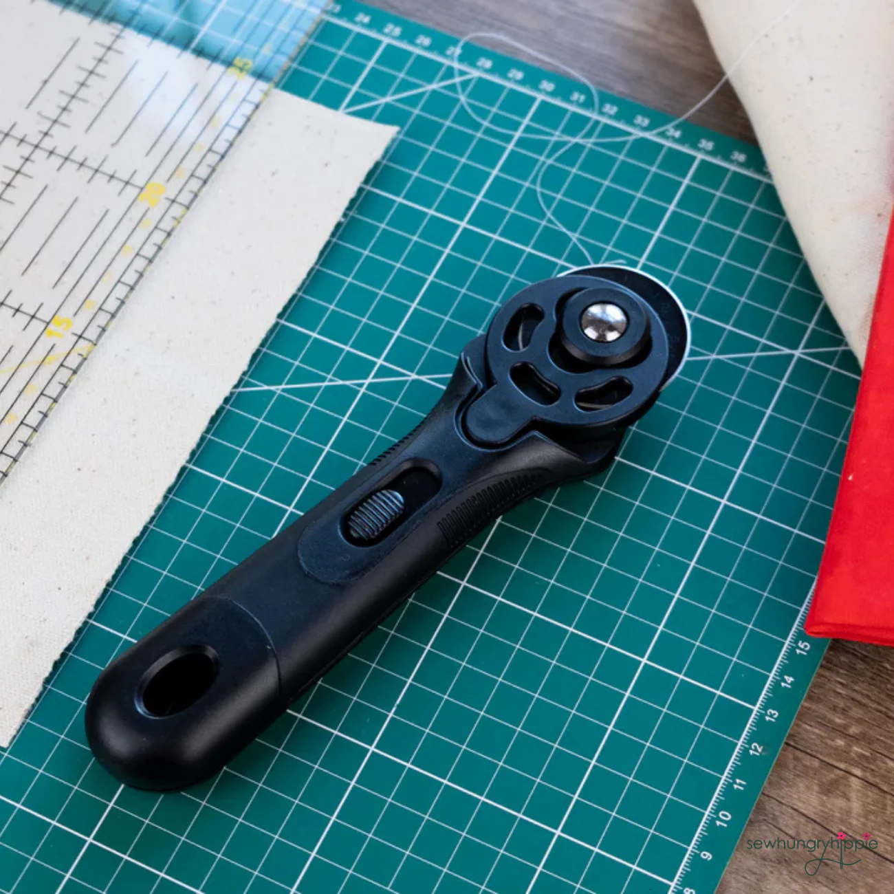 LDH Midnight Edition 45mm Rotary Cutter - Image 4
