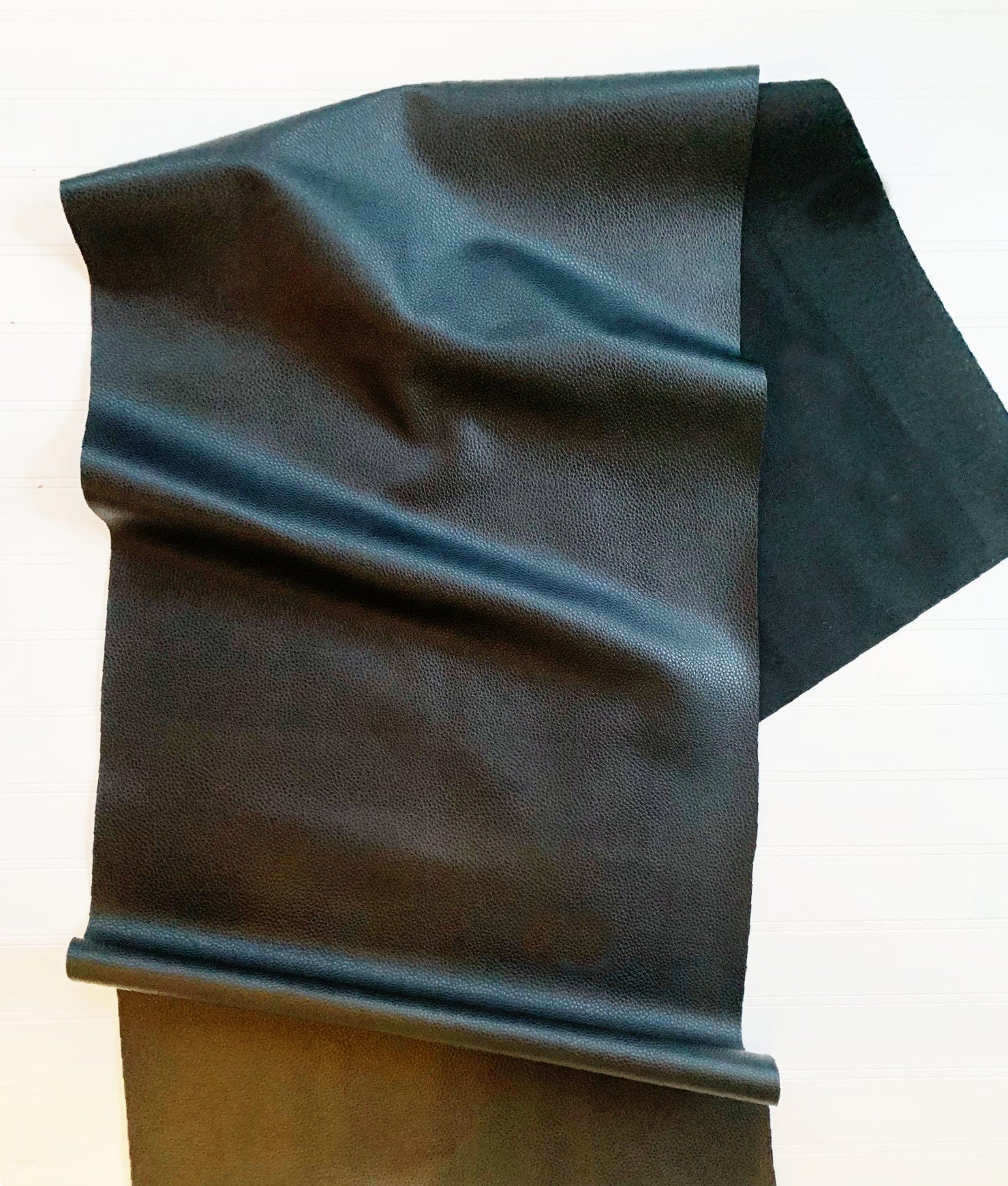 Moonglow Black vinyl - Image 4