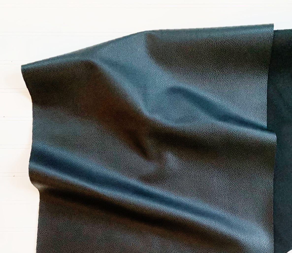 Moonglow Black vinyl - Image 5