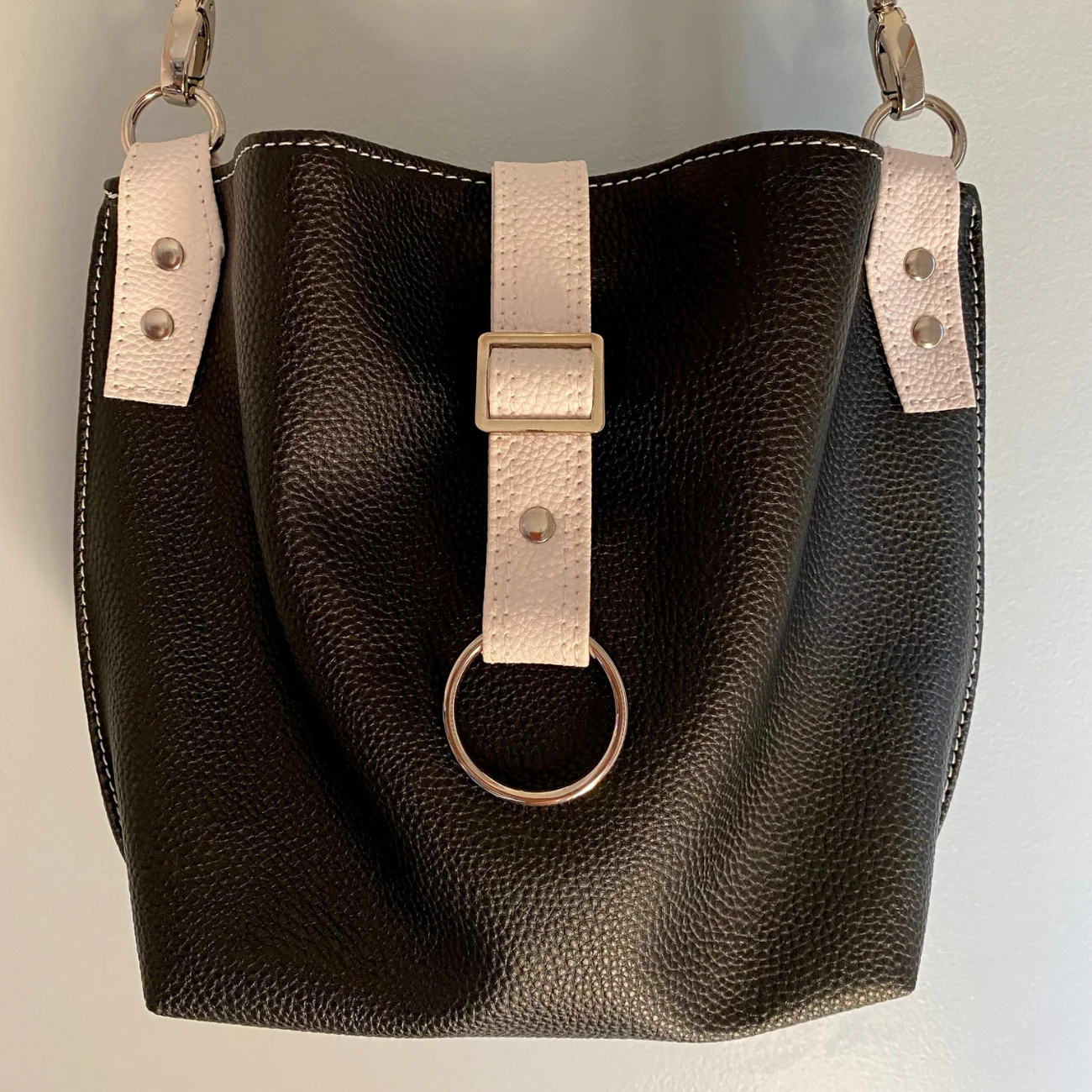 Moonglow Black vinyl - Image 6
