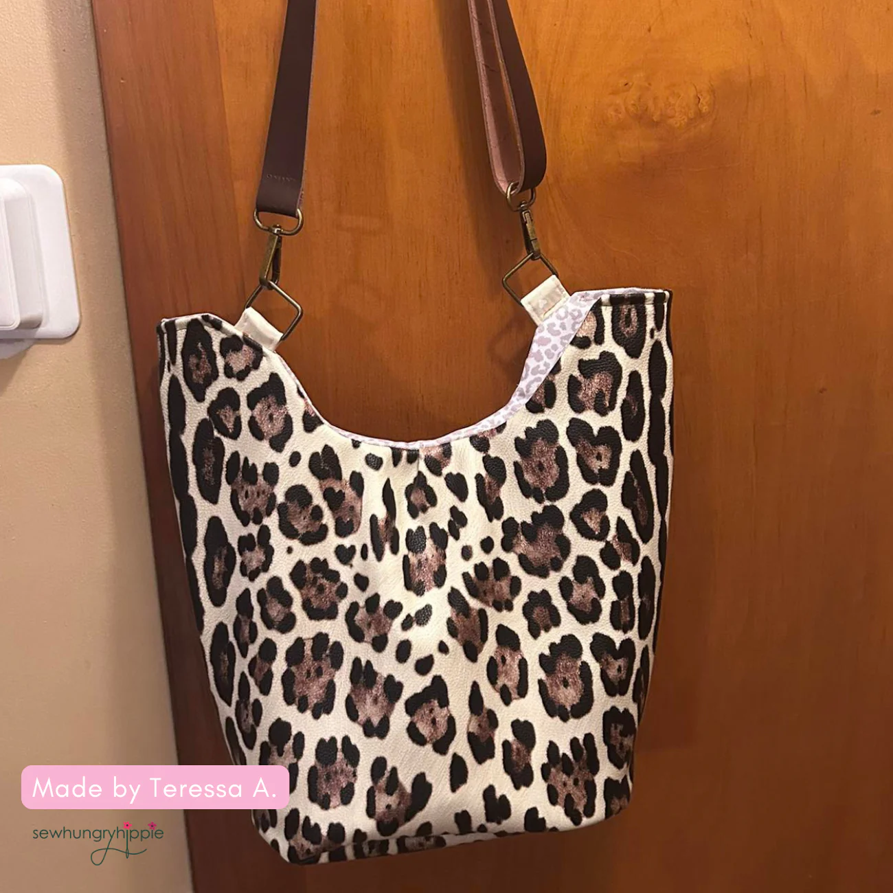 Pebbled Texture Leopard Faux Leather Roll - Image 3