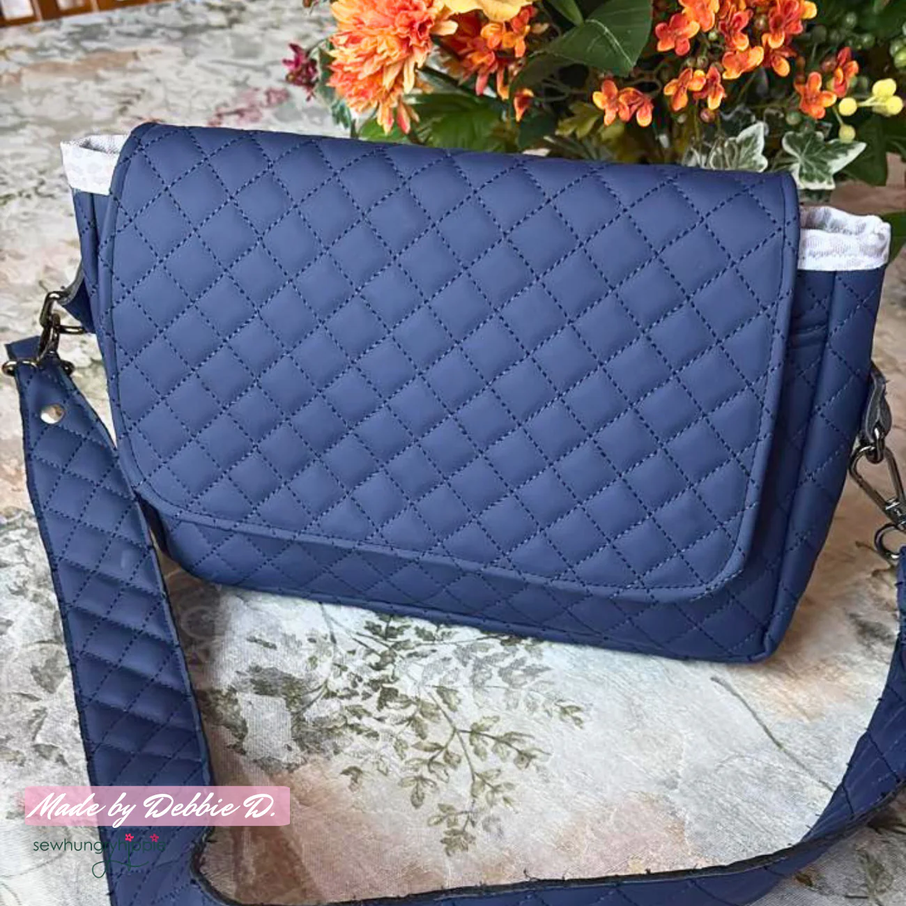 Quilted Vinyl Navy Blue - Image 10