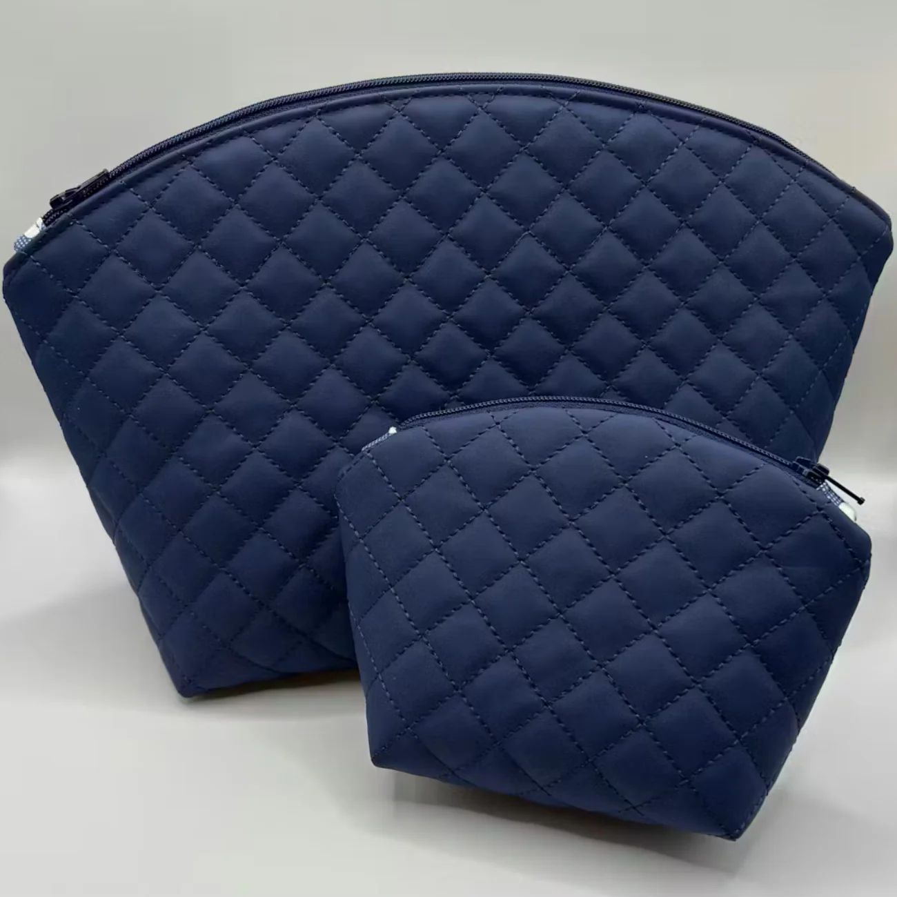 Quilted Vinyl Navy Blue - Image 5